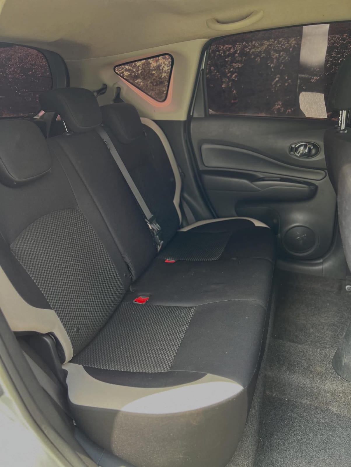 Used 2017 Nissan  NOTE non hybrid Hatchback(kadudu) for sale in Nairobi Kenya - Trust Rides - Thumbnail 5