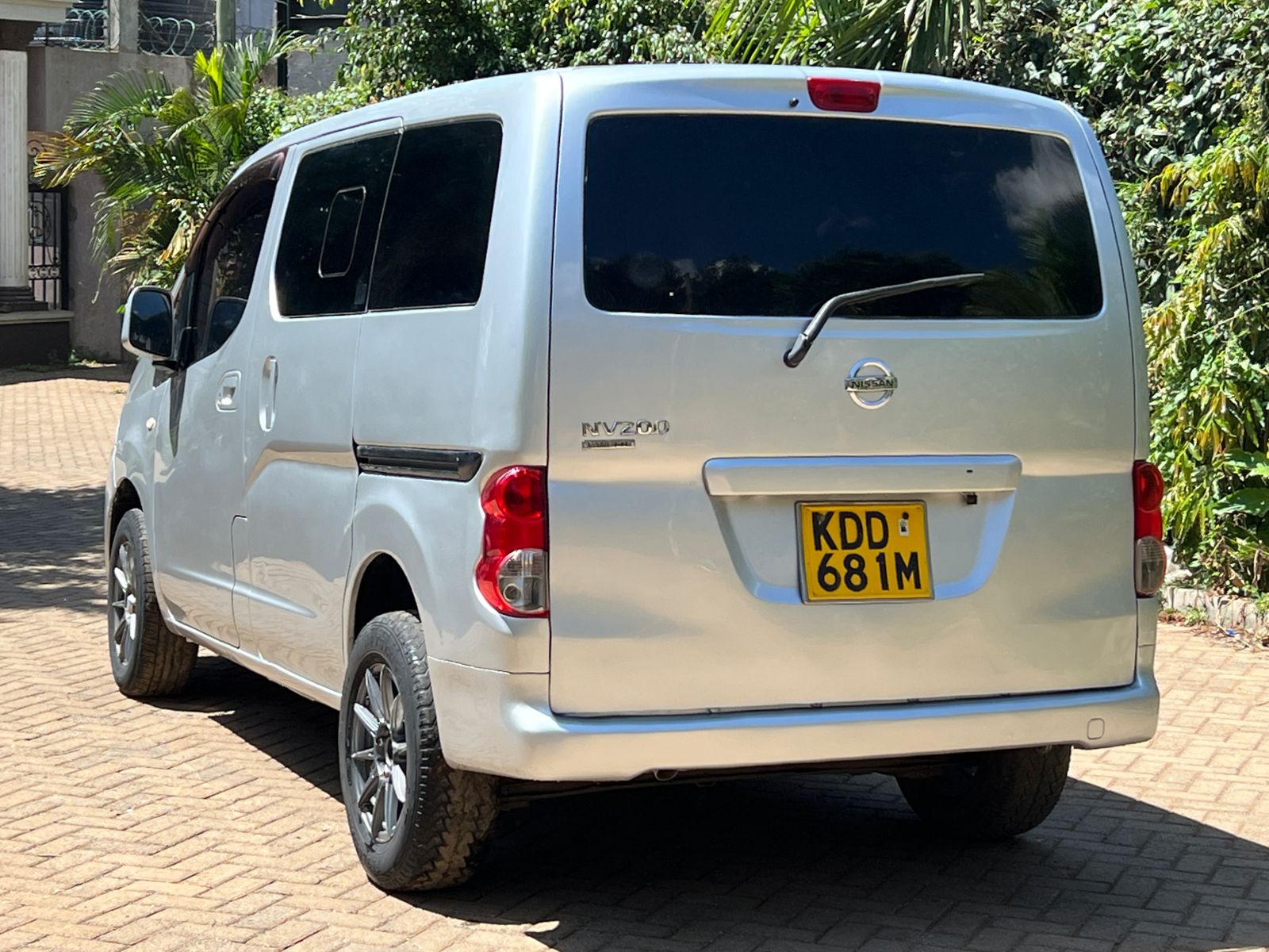 Used 2014 Nissan NV200 Van / Minivan for sale in Nairobi Kenya - Trust Rides - Thumbnail 5