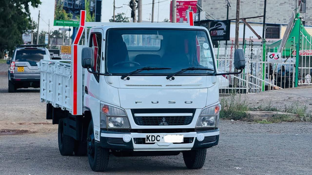 Used 2019 Mitsubishi FUSO Truck for sale in Nairobi Kenya - Trust Rides - Thumbnail 4