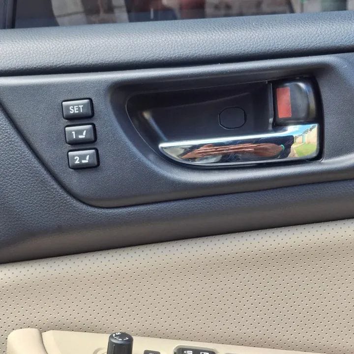 Used 2016 Subaru OUTBACK Station Wagon for sale in Nairobi Kenya - Trust Rides - Thumbnail 10