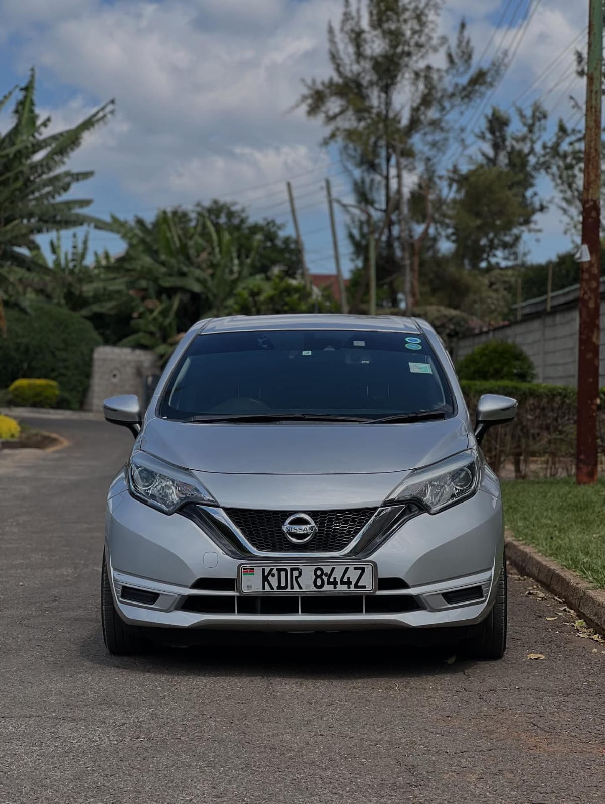 Used 2017 Nissan  NOTE non hybrid Hatchback(kadudu) for sale in Nairobi Kenya - Trust Rides - Thumbnail 2