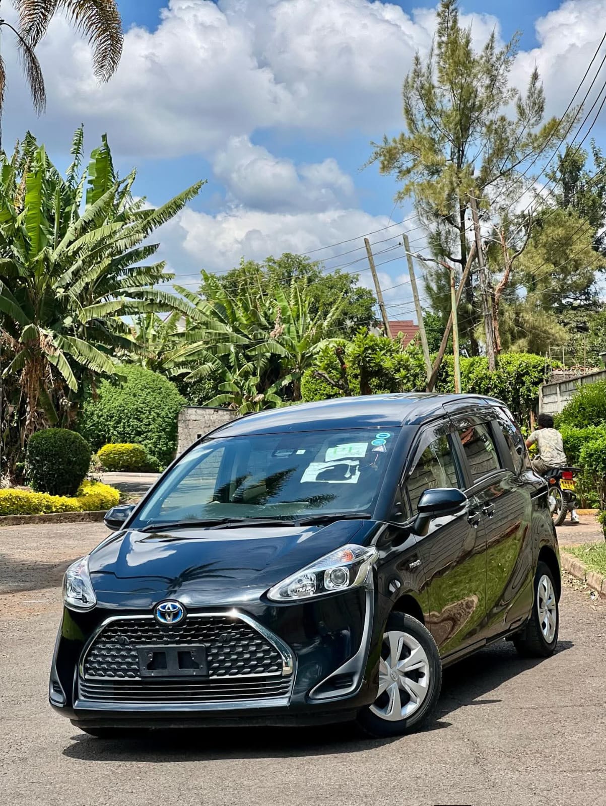 Used 2019 Toyota SIENTA Van / Minivan for sale in Nairobi Kenya - Trust Rides - Thumbnail 2