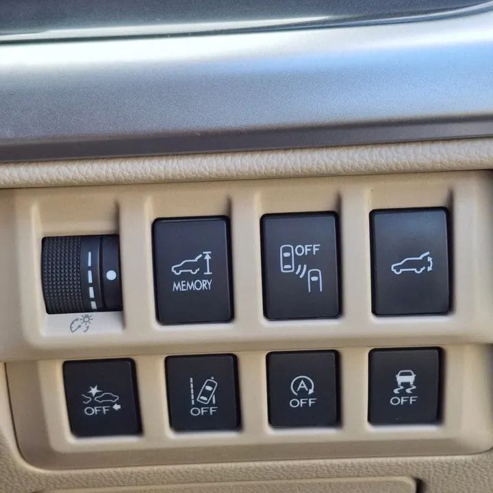 Used 2016 Subaru OUTBACK Station Wagon for sale in Nairobi Kenya - Trust Rides - Thumbnail 9