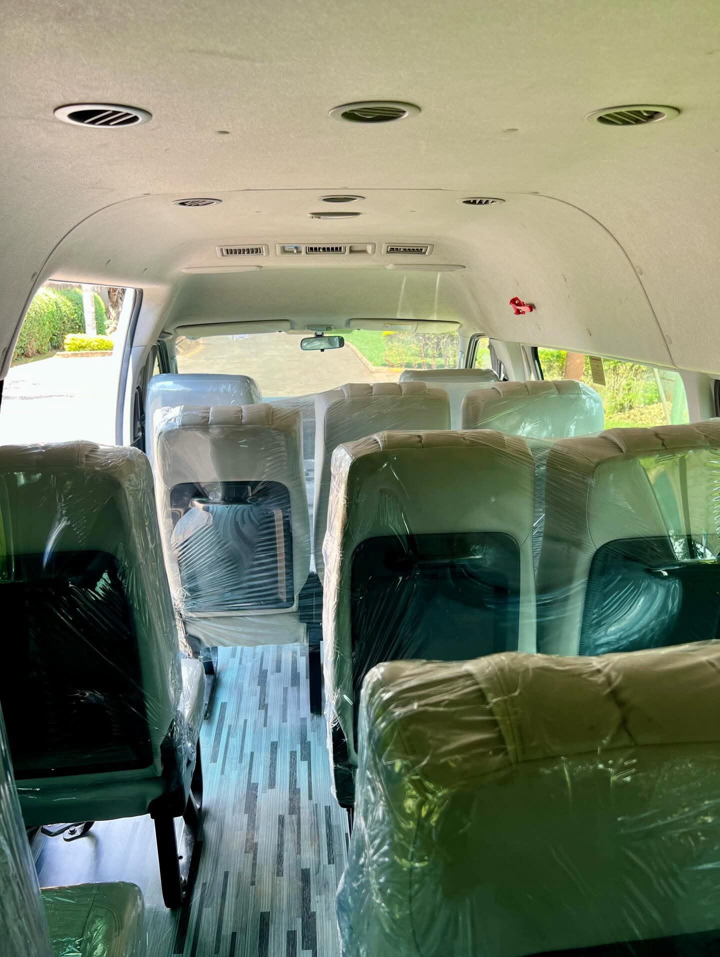 Used 2018 Toyota HIACE Van / Minivan for sale in Nairobi Kenya - Trust Rides - Thumbnail 10