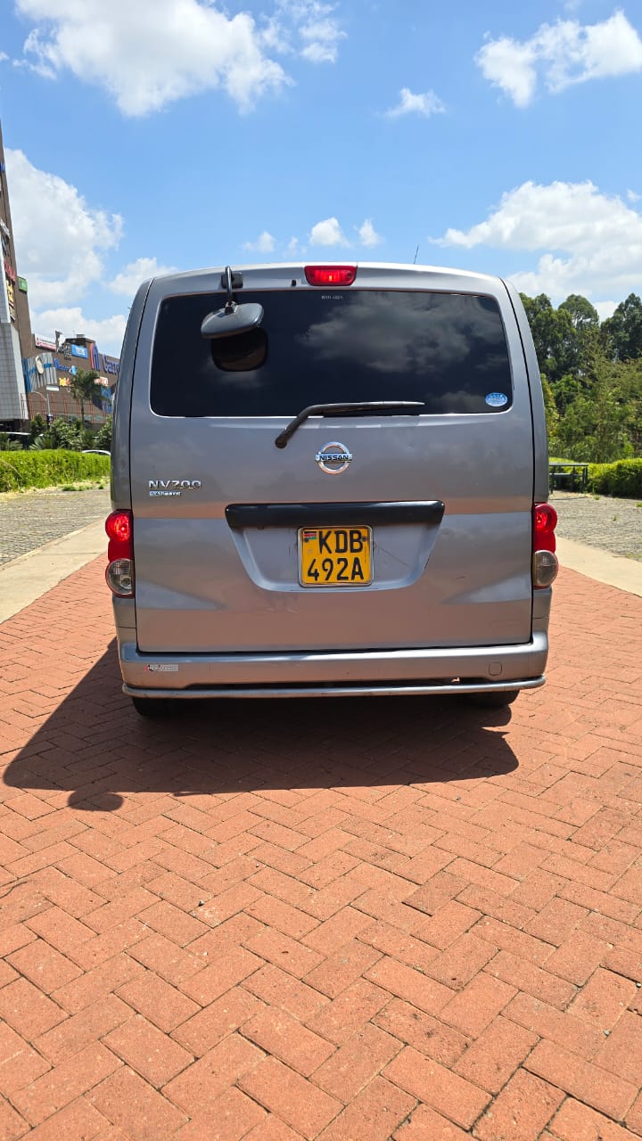 Used 2014 Nissan NV200 Van / Minivan for sale in Nairobi Kenya - Trust Rides - Thumbnail 10