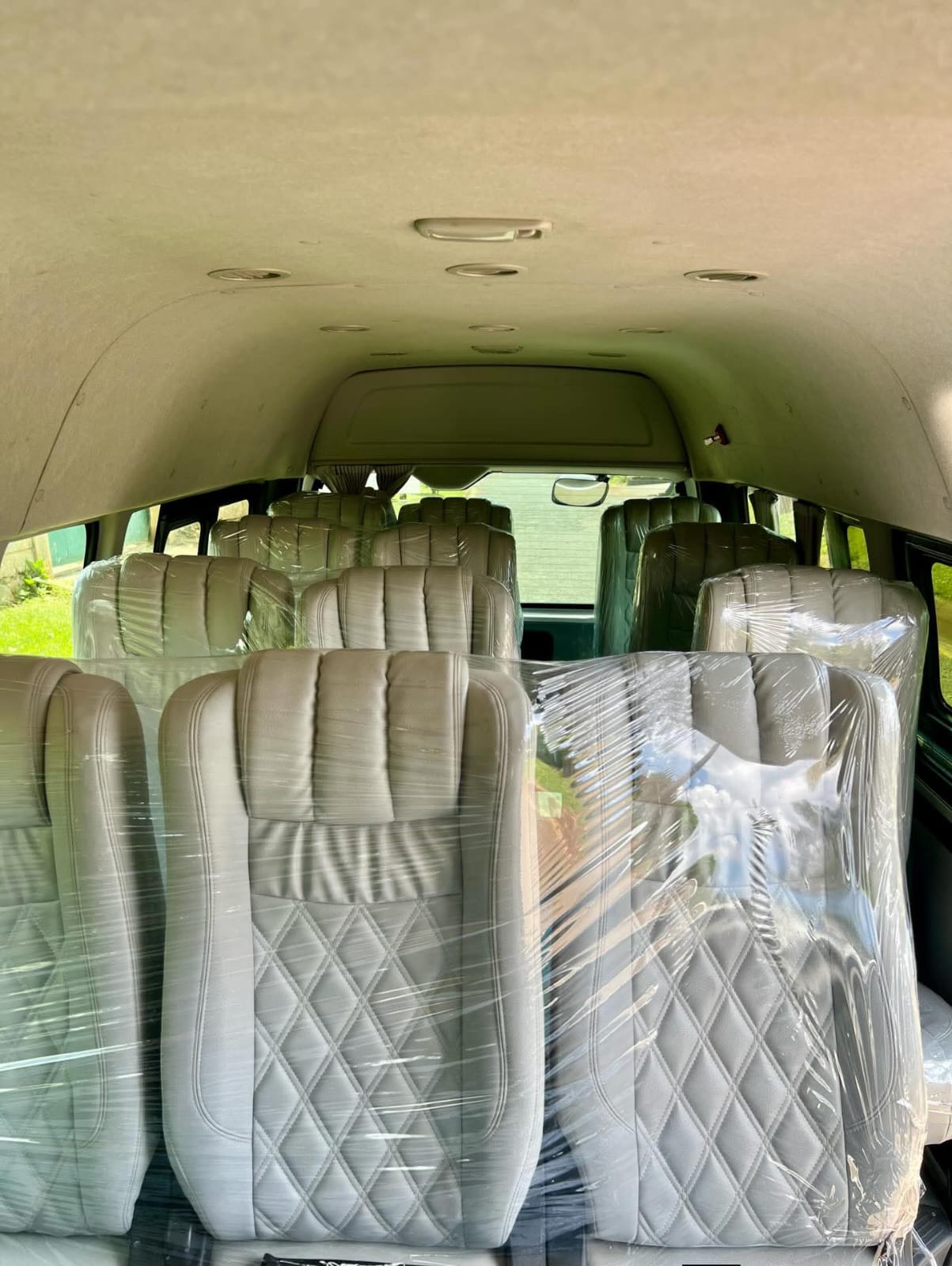 Used 2018 Toyota HIACE Van / Minivan for sale in Nairobi Kenya - Trust Rides - Thumbnail 9