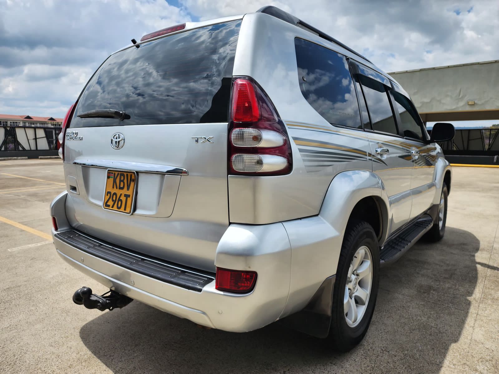 Used 2007 Toyota PRADO J120 SERIES SUV for sale in Nairobi Kenya - Trust Rides - Thumbnail 3