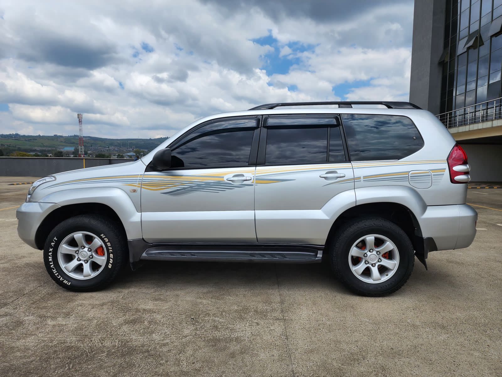 Used 2007 Toyota PRADO J120 SERIES SUV for sale in Nairobi Kenya - Trust Rides - Thumbnail 4