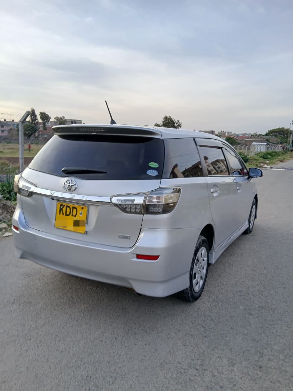 Used 2014 Toyota WISH Station Wagon for sale in Nairobi Kenya - Trust Rides - Thumbnail 4