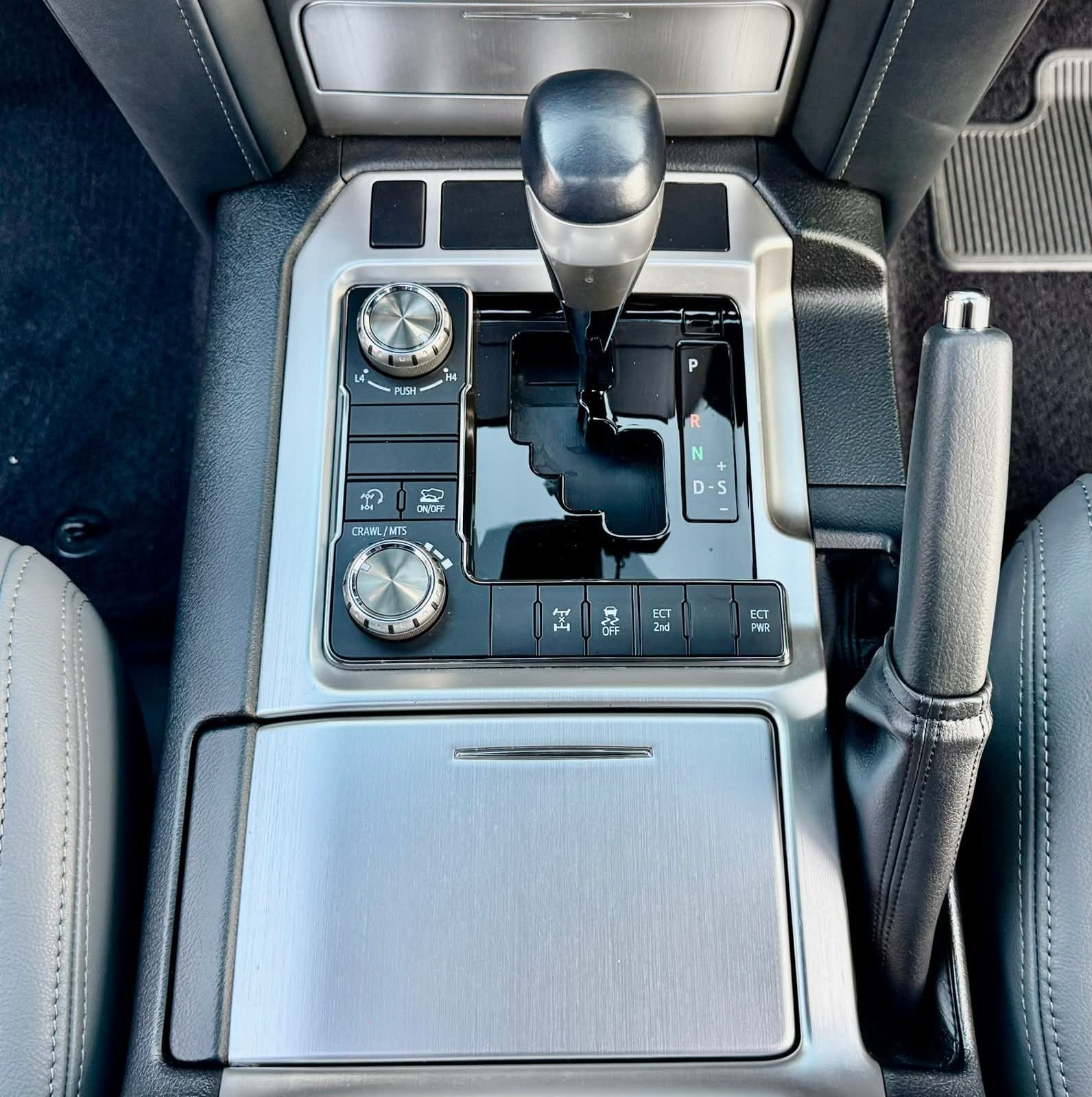 Used 2018 Toyota LAND CRUISER -ZX SUV for sale in Nairobi Kenya - Trust Rides - Thumbnail 9