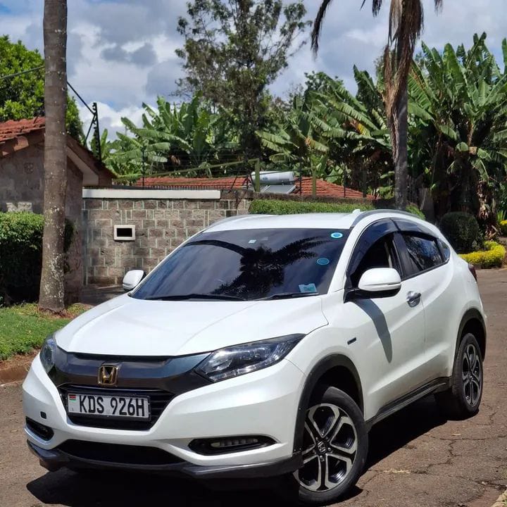 Used 2017 Honda VEZEL hybrid Crossover for sale in Nairobi Kenya - Trust Rides - Thumbnail 2