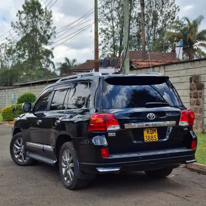 Used 2015 Toyota LAND CRUISER ZX V8 SUV for sale in Nairobi Kenya - Trust Rides - Thumbnail 4