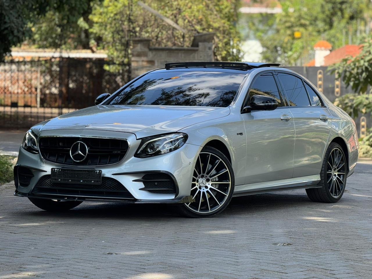 Used 2017 Mercedes-Benz E43 AMG 4MATIC Sedan (Saloon) for sale in Nairobi Kenya - Trust Rides - Thumbnail 3