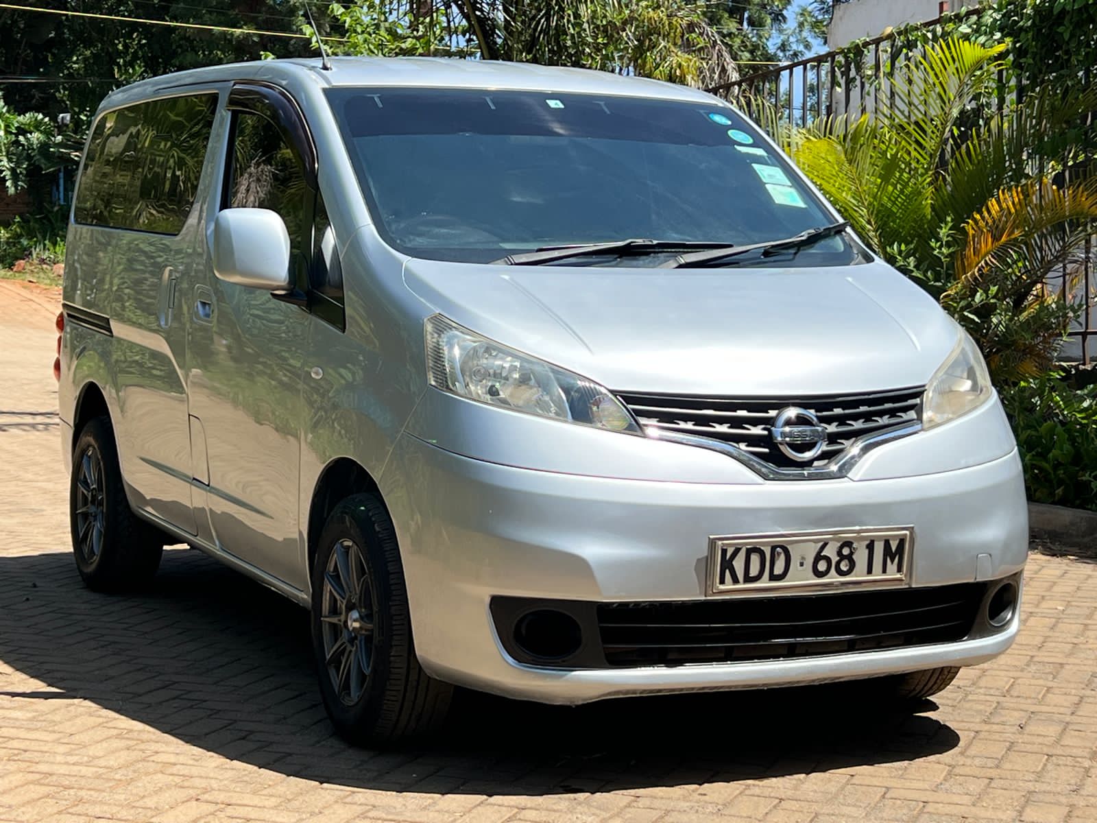 Used 2014 Nissan NV200 Van / Minivan for sale in Nairobi Kenya - Trust Rides - Thumbnail 2