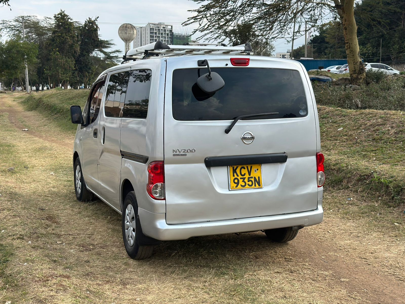 Used 2012 Nissan NV200 Van / Minivan for sale in Nairobi Kenya - Trust Rides - Thumbnail 5