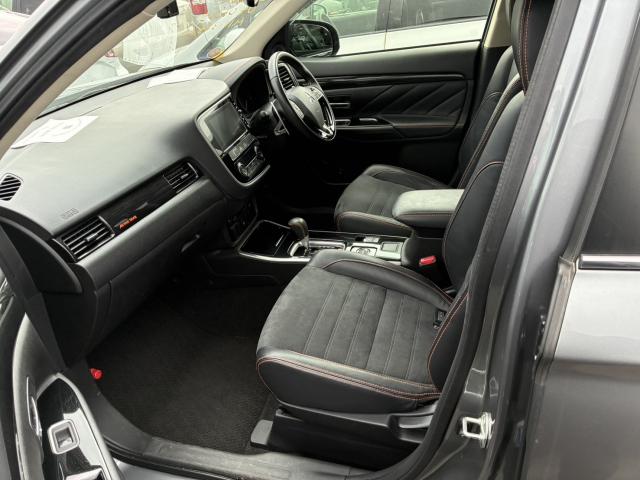 Used 2017 Mitsubishi OUTLANDER SUV for sale in Nairobi Kenya - Trust Rides - Thumbnail 13