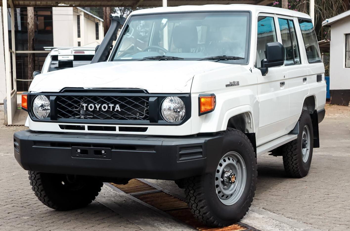 LAND CRUISER 79 SERIES