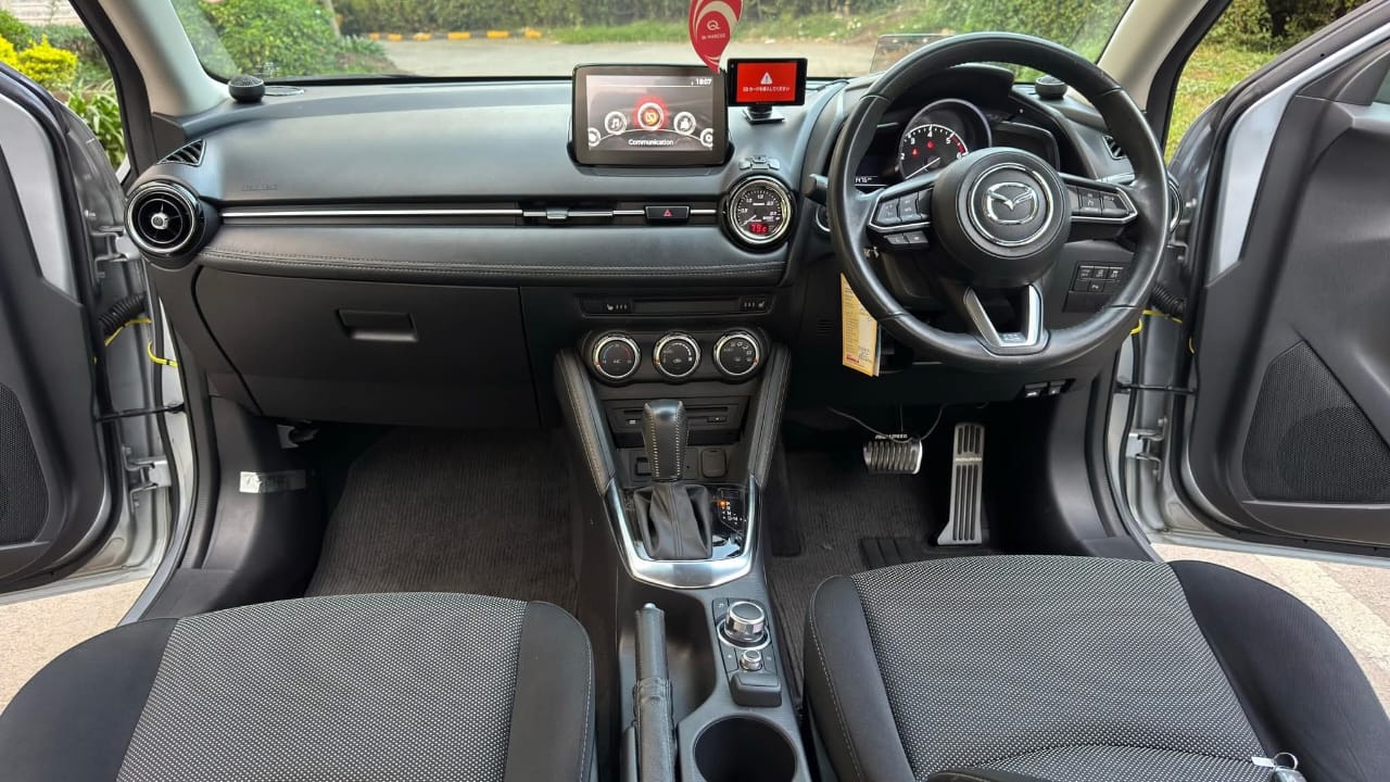Used 2018 Mazda DEMIO Hatchback(kadudu) for sale in Nairobi Kenya - Trust Rides - Thumbnail 7