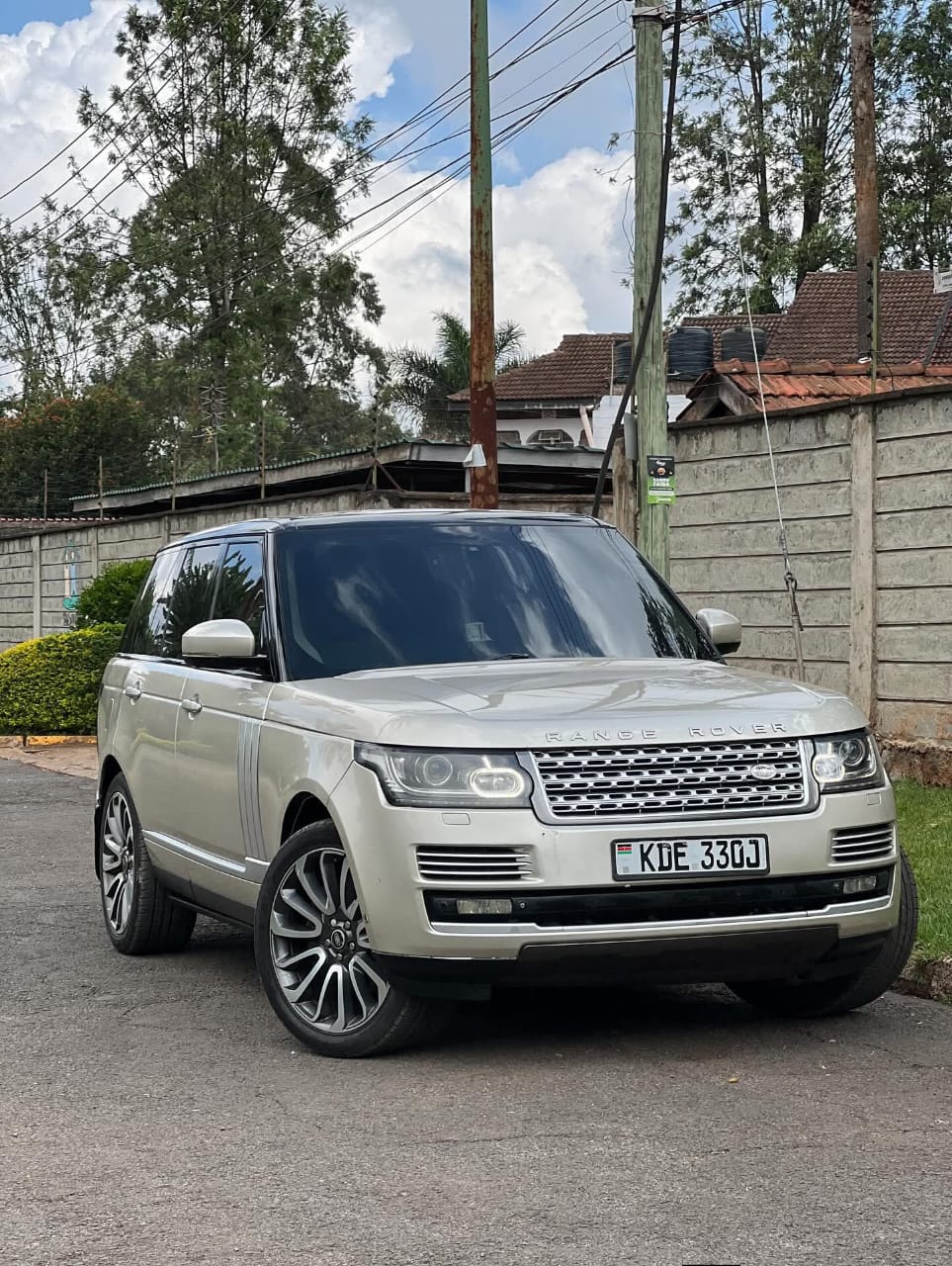 Used 2014 RANGE ROVER AUTOBIOGRAPHY SUV for sale in Nairobi Kenya - Trust Rides - Thumbnail 2