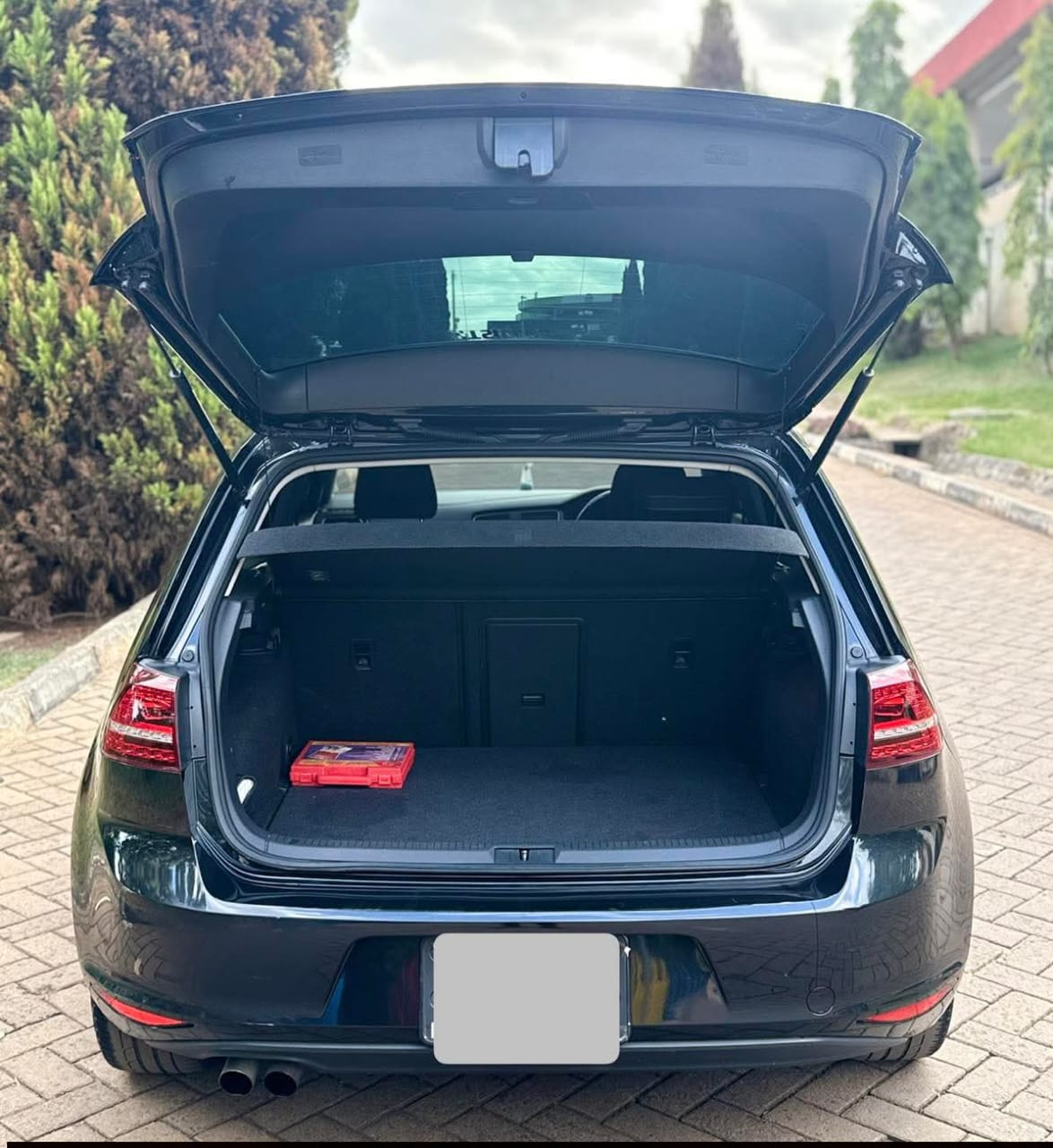 Used 2017 Volkswagen Golf TSI Hatchback(kadudu) for sale in Nairobi Kenya - Trust Rides - Thumbnail 6