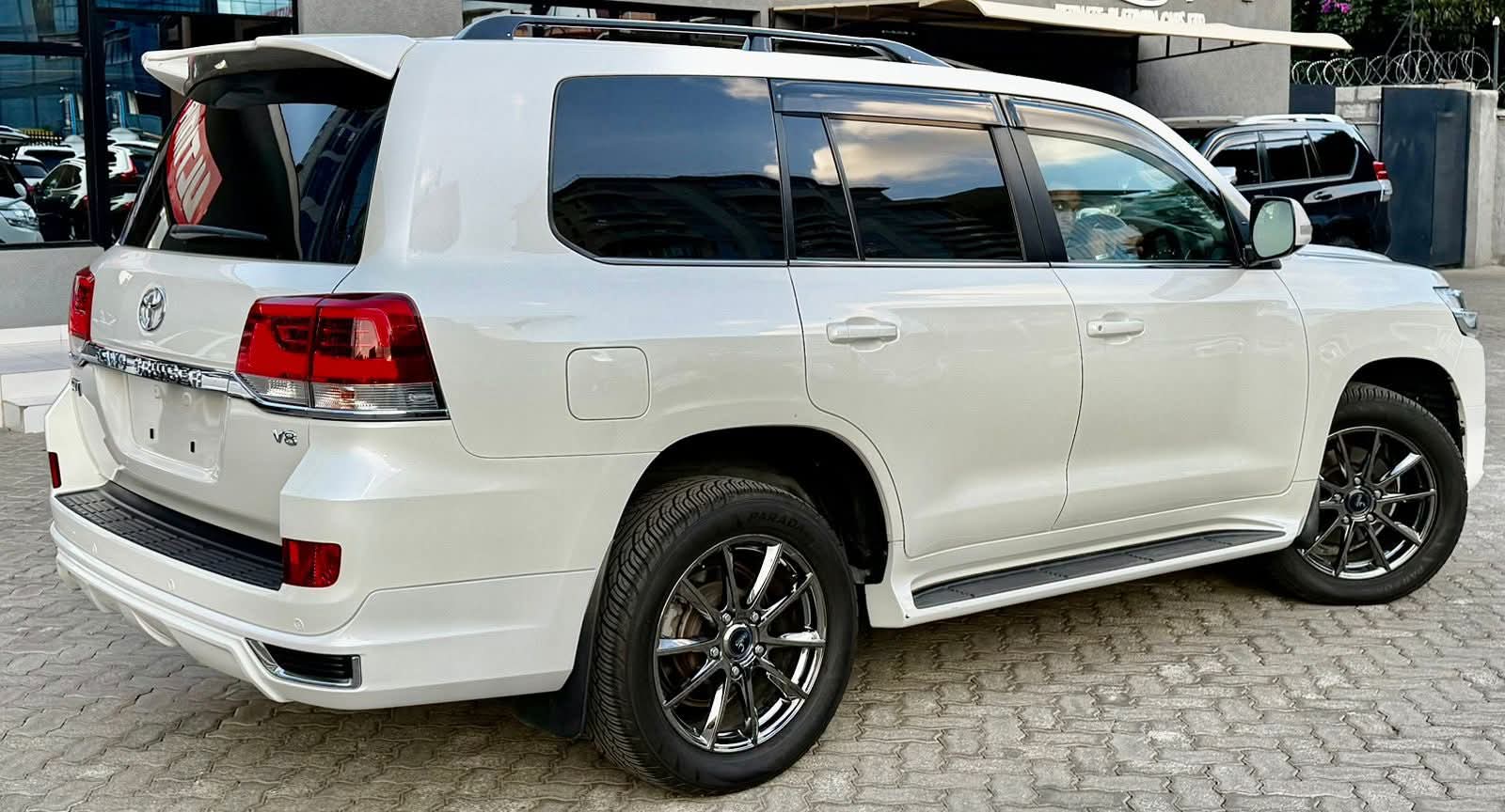Used 2018 Toyota LAND CRUISER -ZX SUV for sale in Nairobi Kenya - Trust Rides - Thumbnail 4