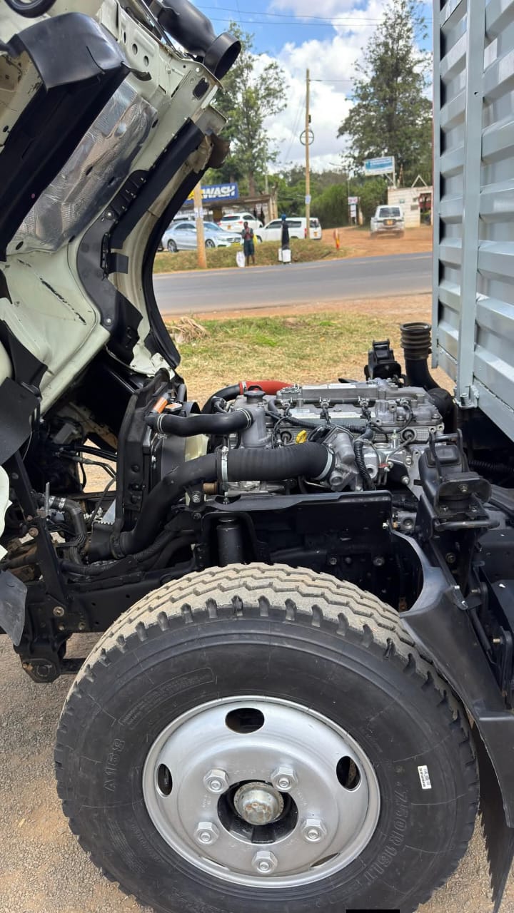 Used 2021 Isuzu NMR Truck for sale in Nairobi Kenya - Trust Rides - Thumbnail 6