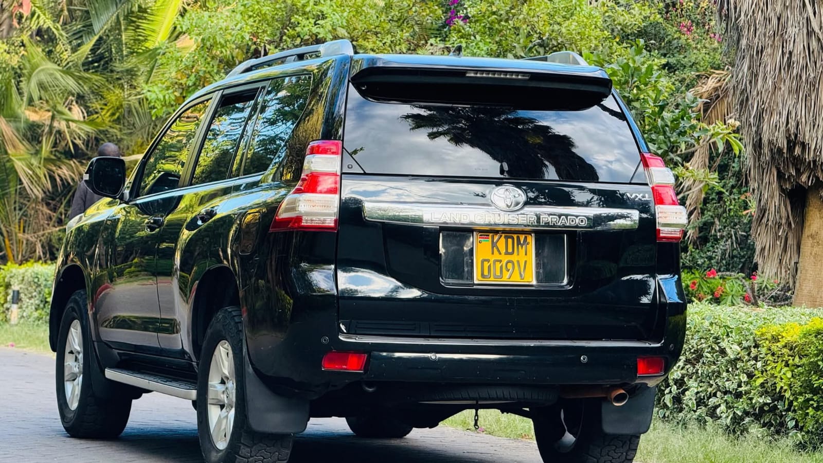 Used 2016 Toyota LAND CRUISER, PRADO VX-L SUV for sale in Nairobi Kenya - Trust Rides - Thumbnail 5