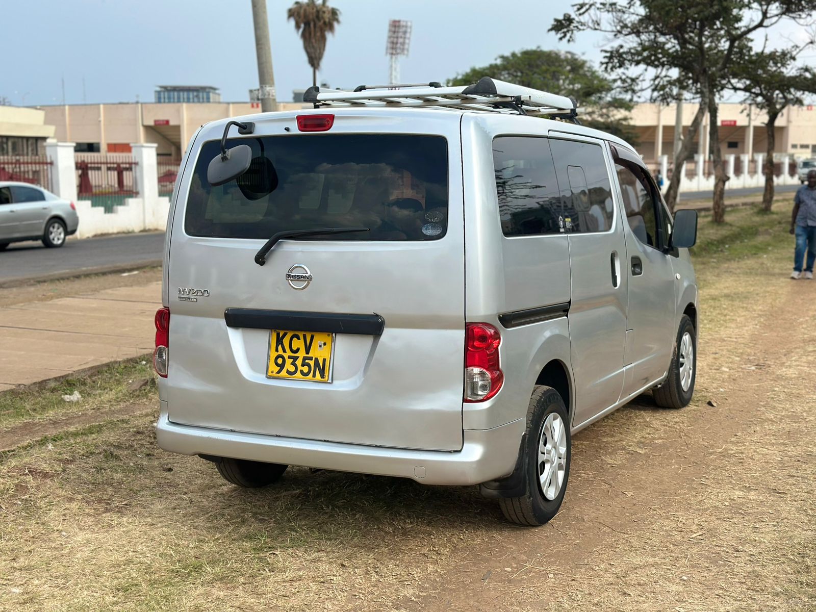 Used 2012 Nissan NV200 Van / Minivan for sale in Nairobi Kenya - Trust Rides - Thumbnail 4