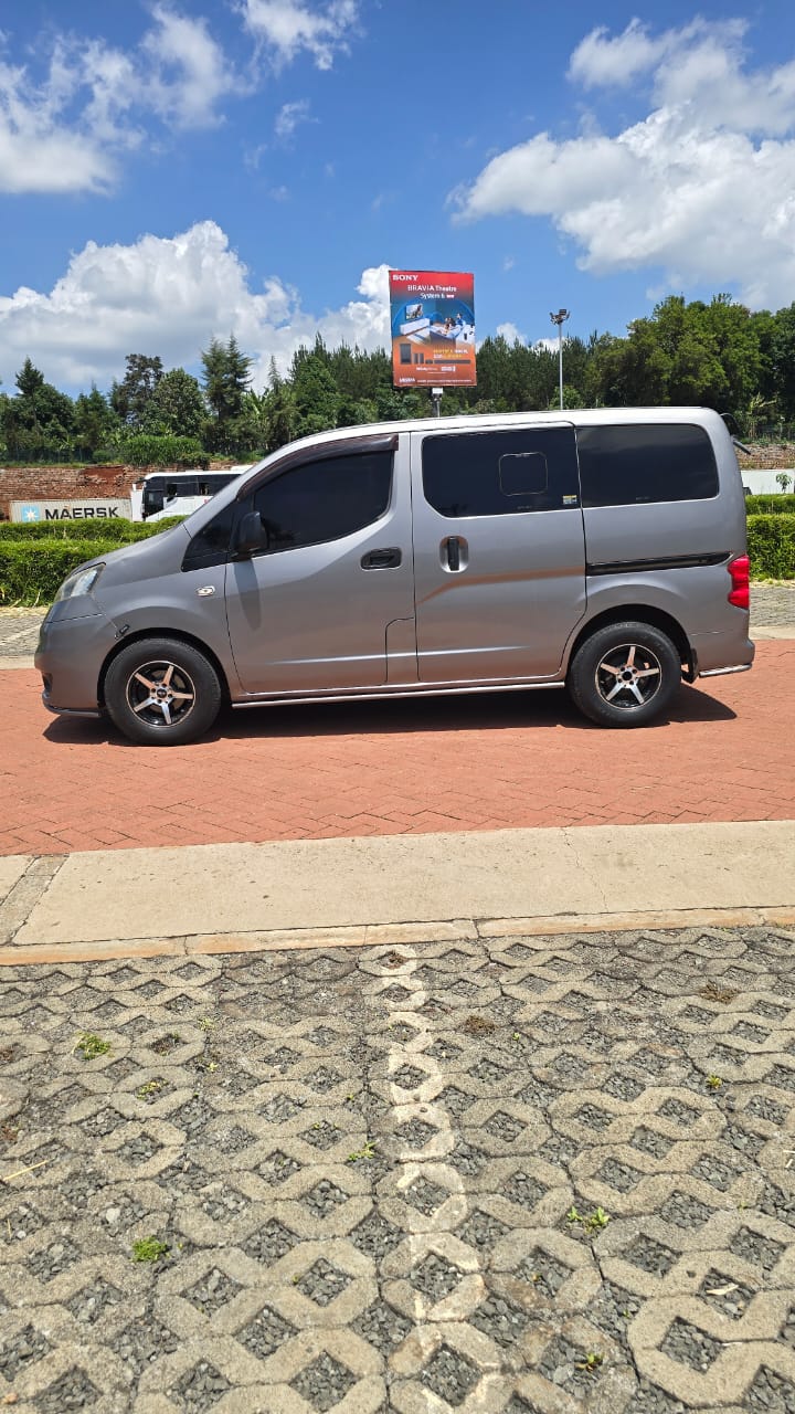 Used 2014 Nissan NV200 Van / Minivan for sale in Nairobi Kenya - Trust Rides - Thumbnail 5