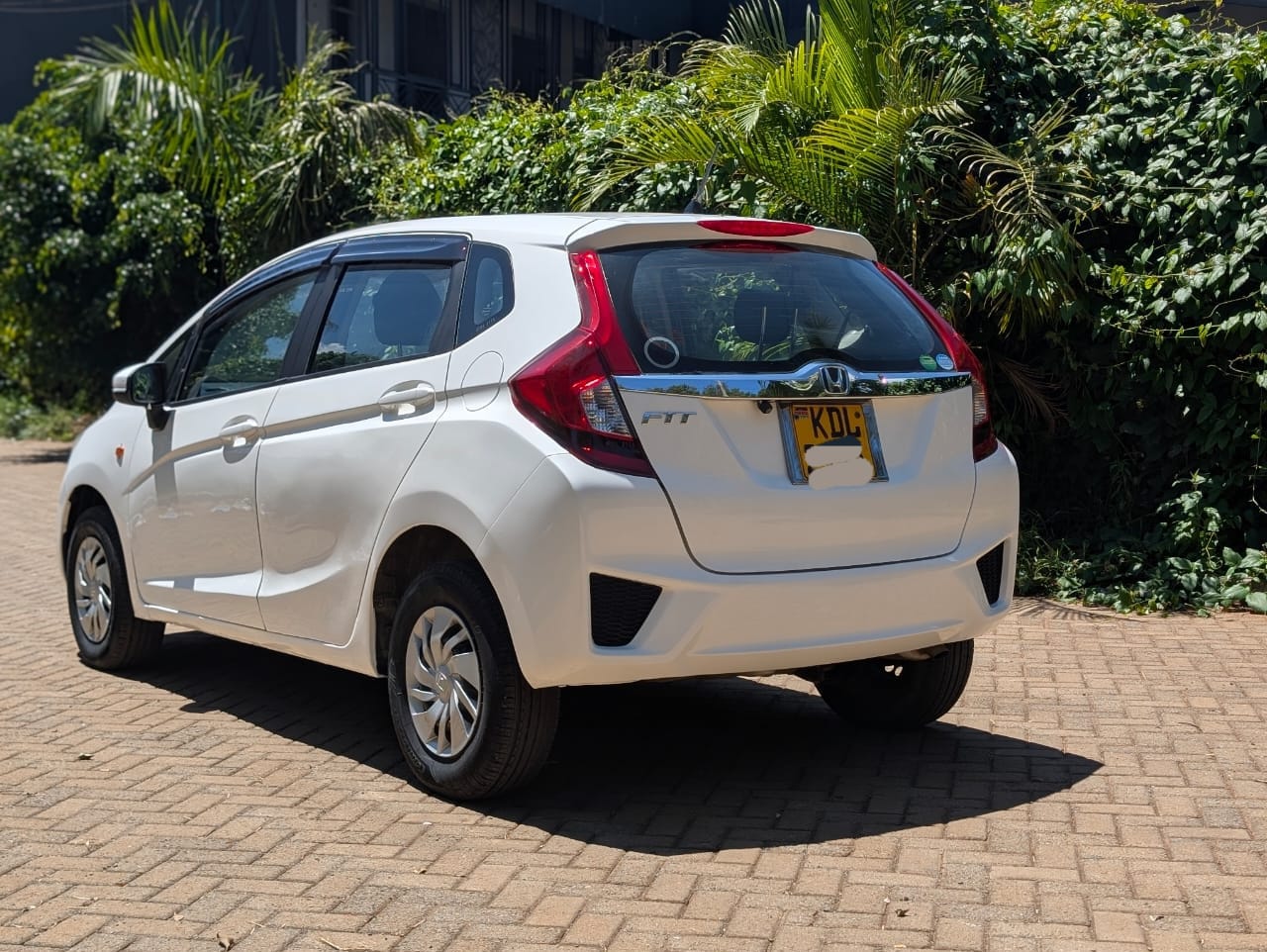 Used 2015 Honda FIT Hatchback(kadudu) for sale in Nairobi Kenya - Trust Rides - Thumbnail 2