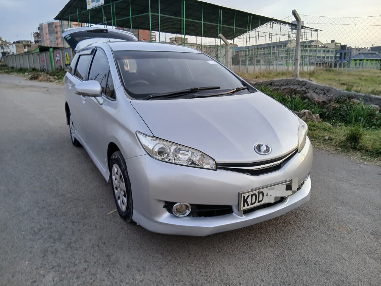 Used 2014 Toyota WISH Station Wagon for sale in Nairobi Kenya - Trust Rides - Thumbnail 2