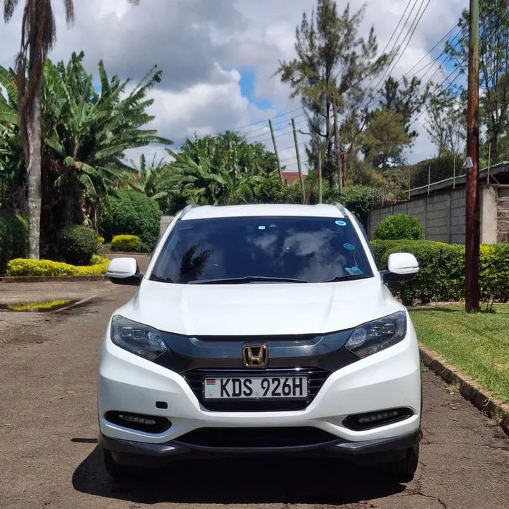Used 2017 Honda VEZEL hybrid Crossover for sale in Nairobi Kenya - Trust Rides - Thumbnail 3